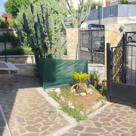 Appartamento Con Giardino Roma Bagian luar foto