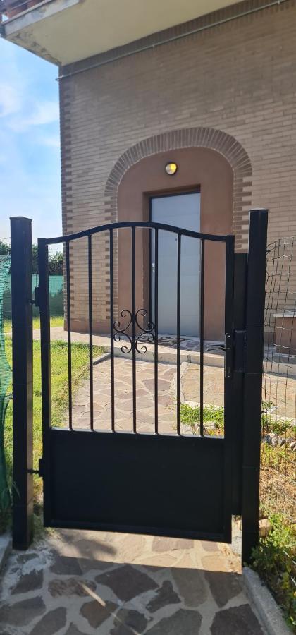 Appartamento Con Giardino Roma Bagian luar foto